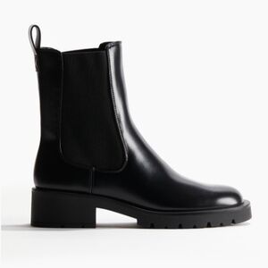 H&M Chelsea Boots
